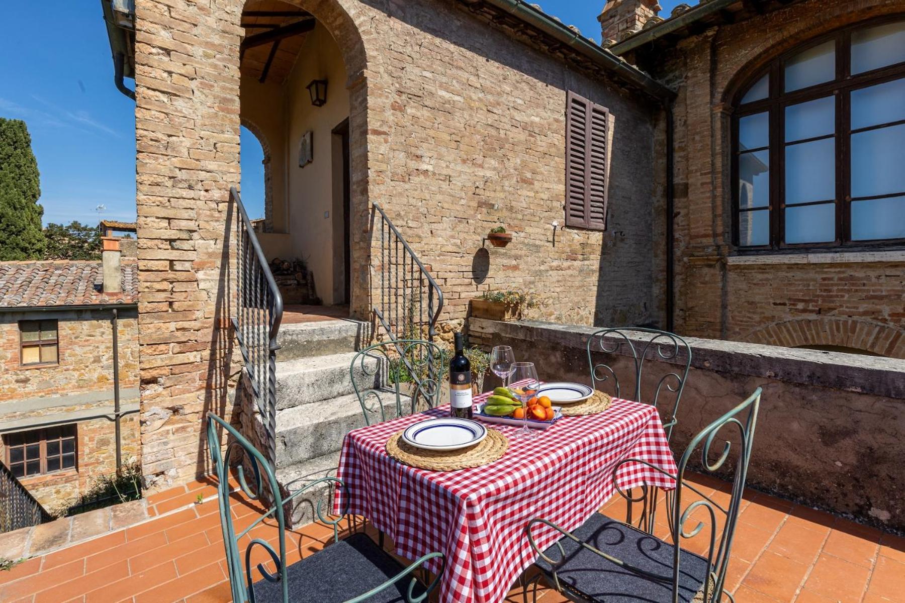 Apartamento Palazzo Costanti - A 8 Minuti Dalle Terme San Quirico dʼOrcia Exterior foto