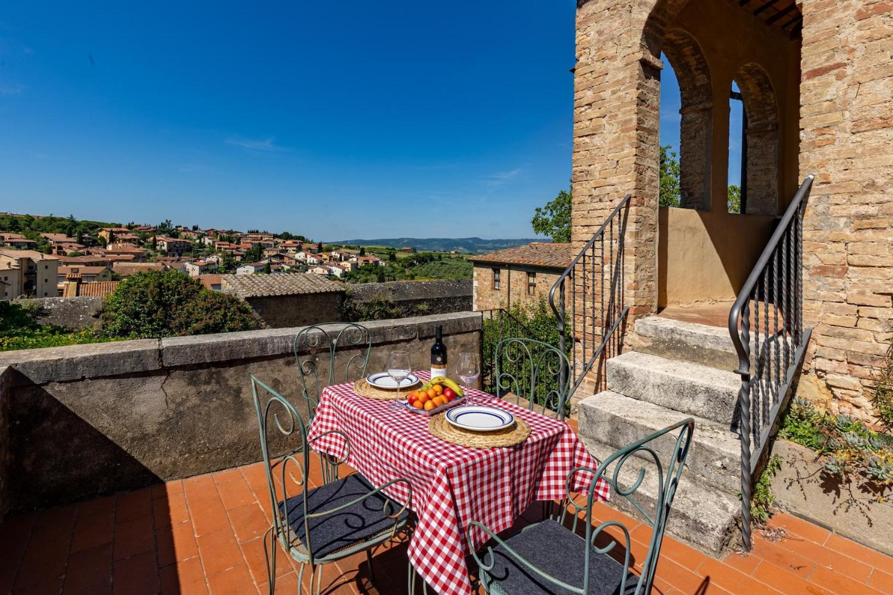 Apartamento Palazzo Costanti - A 8 Minuti Dalle Terme San Quirico dʼOrcia Exterior foto