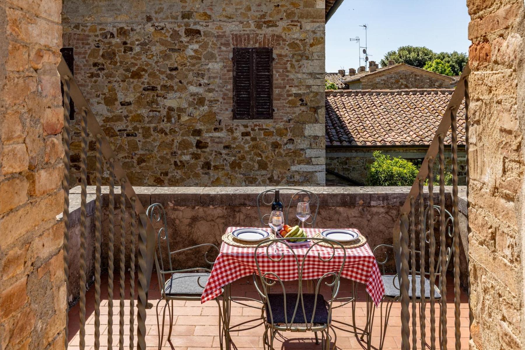 Apartamento Palazzo Costanti - A 8 Minuti Dalle Terme San Quirico dʼOrcia Exterior foto